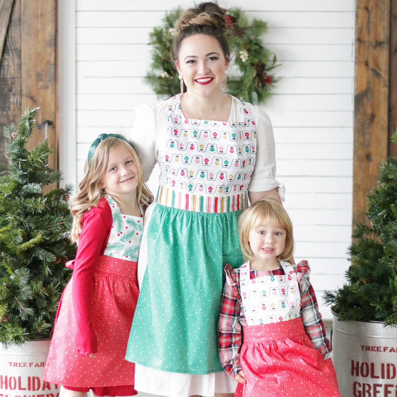 Free Apron Sewing Pattern - Sweet Red Poppy